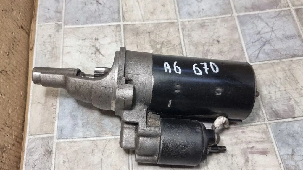 Starter motor 0001109021
