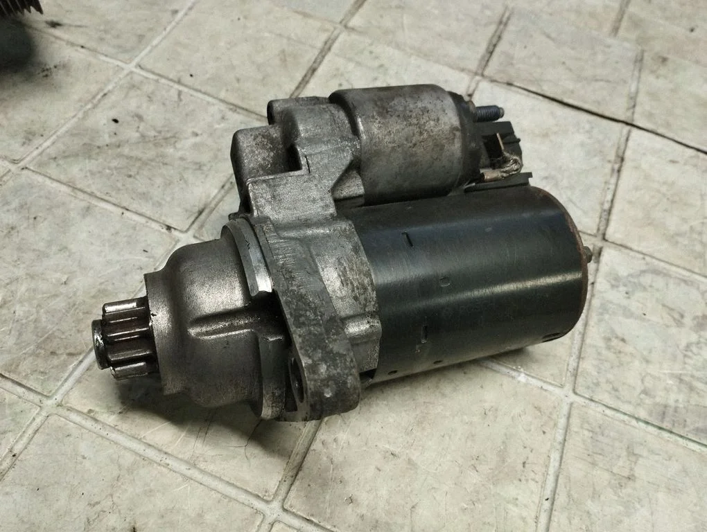Starter motor 0001120408