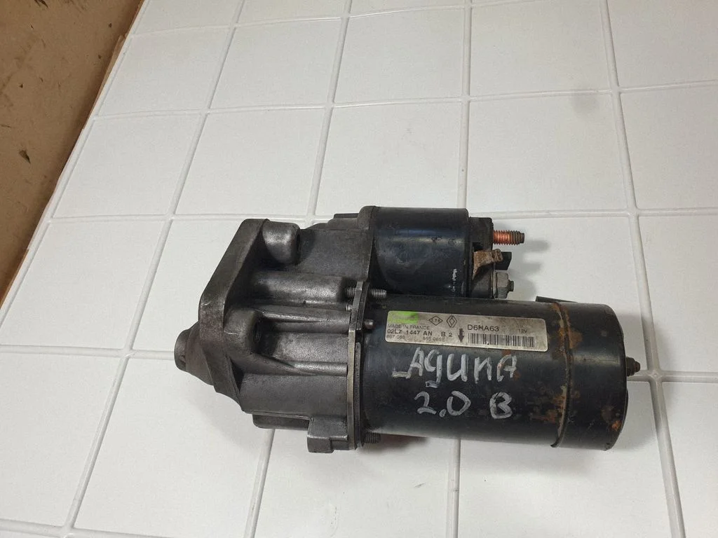 Rozrusznik D6RA63