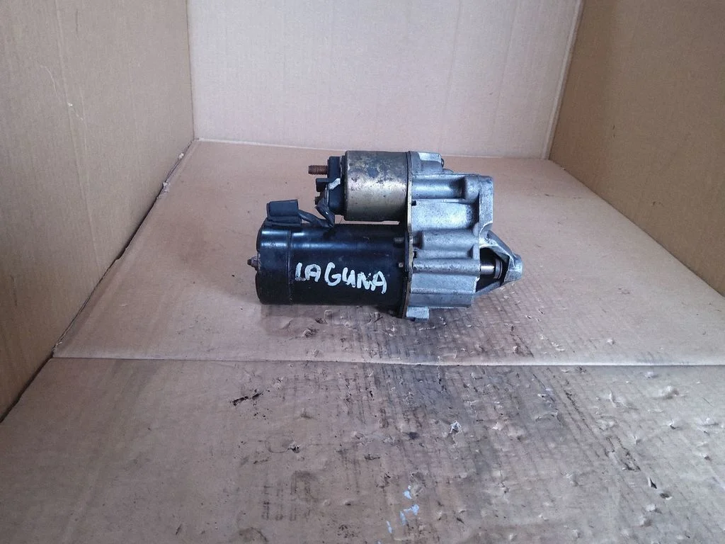 Starter motor D6RA63