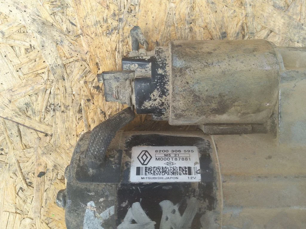 Starter motor 8200306595