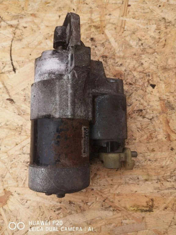Starter motor M000T87681