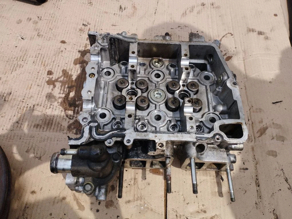 Engine head – Subaru Forester SH (2008-2013)