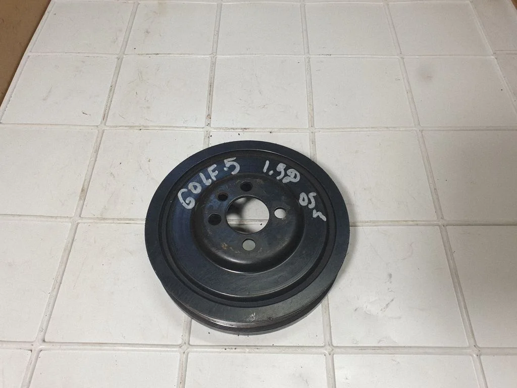 Kloķvārpstas skriemelis 03G105243