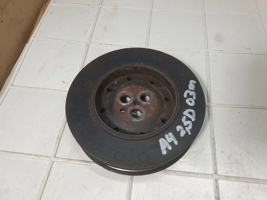 Crankshaft pulley L1104