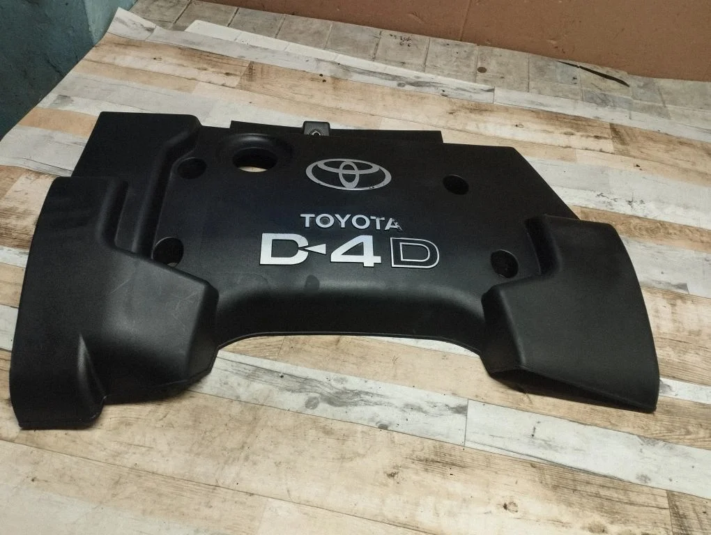 Engine cover (trim) – Toyota Corolla Verso E121 (2001-2004)