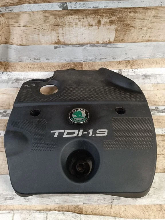 Engine cover (trim) 038103925