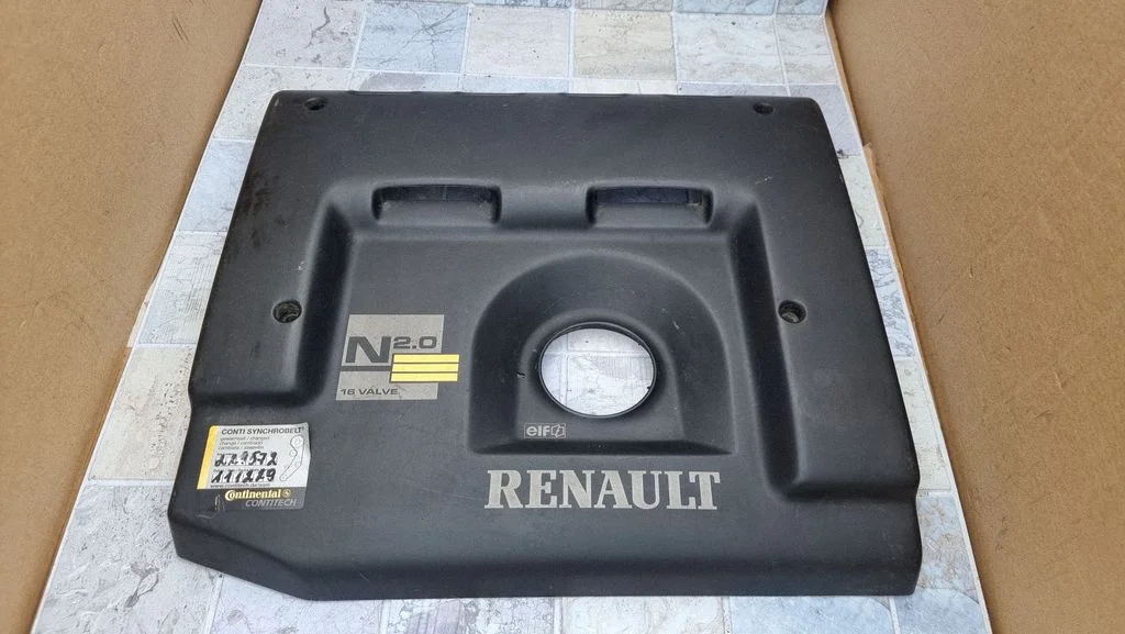 Dzinēja pārsegs (apdare) – Renault Laguna I (1994-2000)