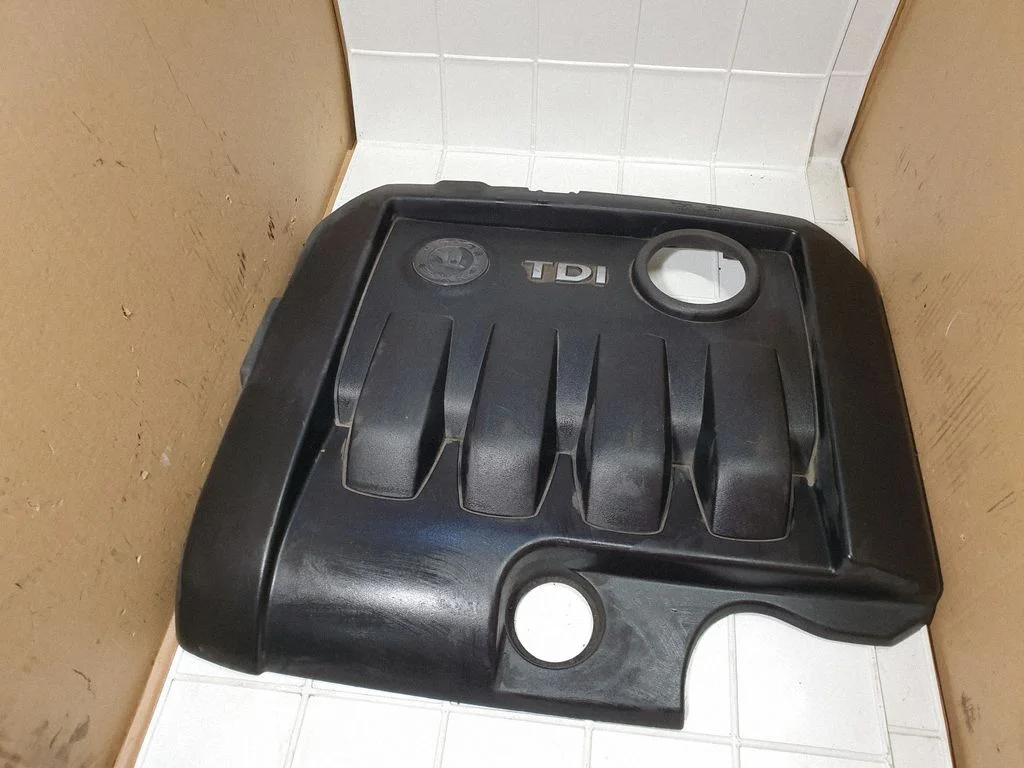 Engine cover (trim) – Skoda Octavia Mk2 (1Z) (2004-2013)