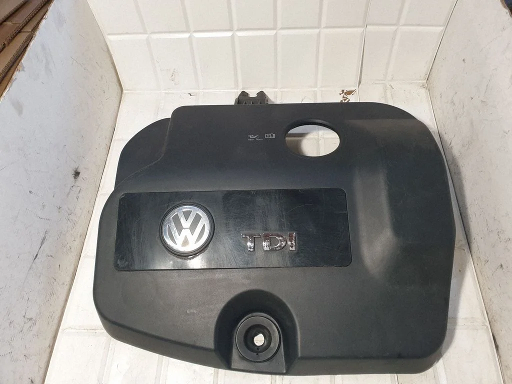 Engine cover (trim) 7M3103925