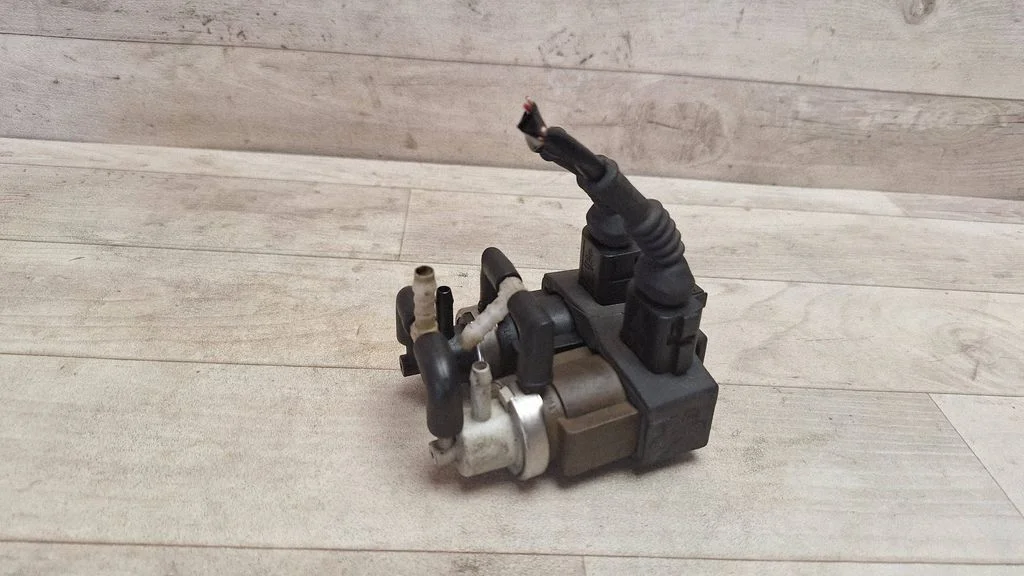 Turbo solenoid valve 059906629B