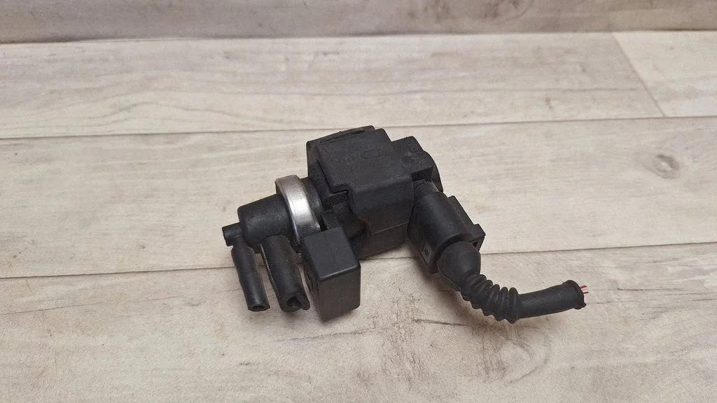 Turbo solenoid valve 4E0906628