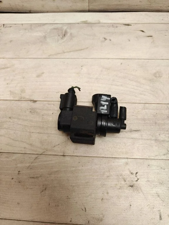 Turbo solenoid valve 4252445