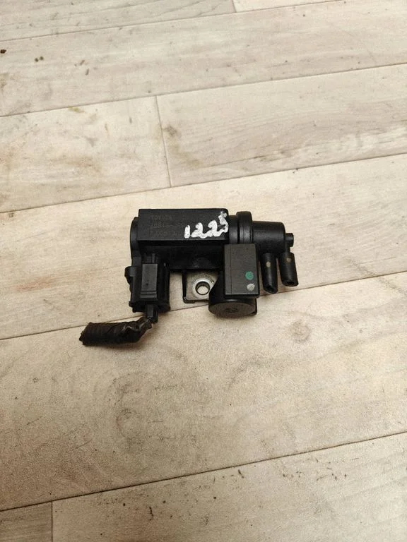 Turbo solenoid valve 258190R011