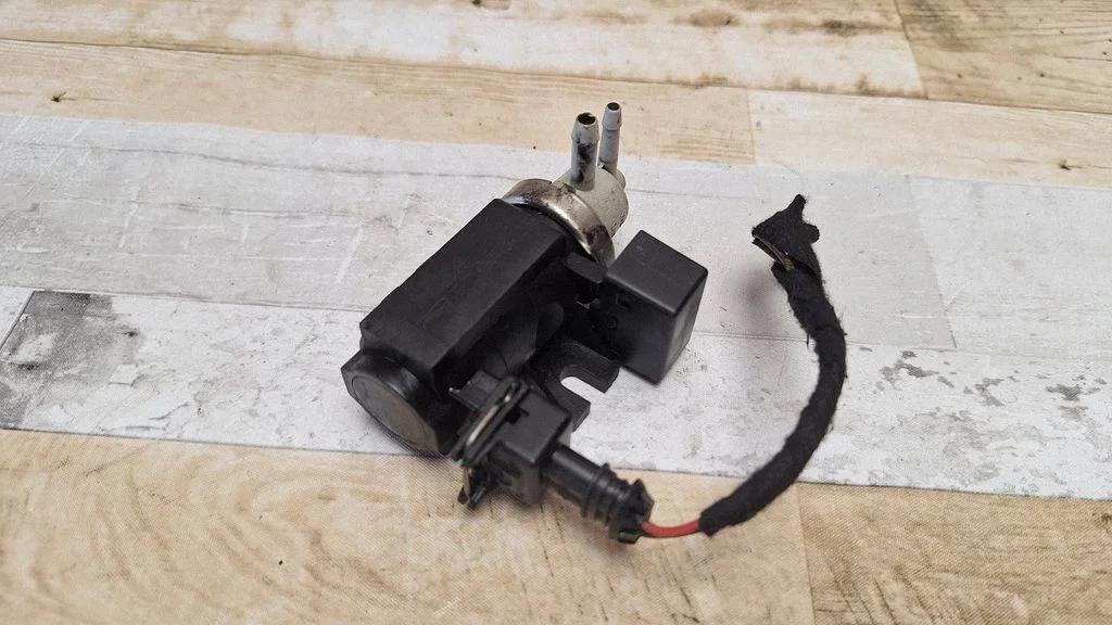 Turbo solenoid valve 72190339