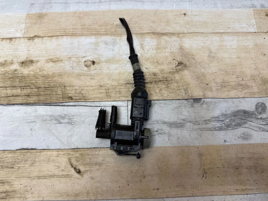 Zawór elektromagnetyczny turbo 1J0906283C