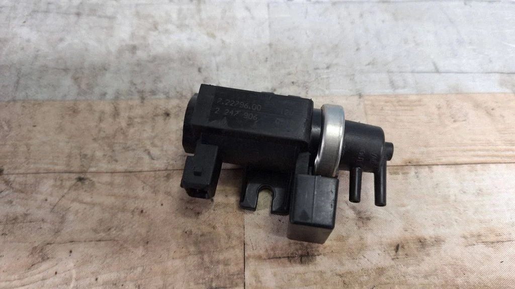 Solenoidklapp 2247906