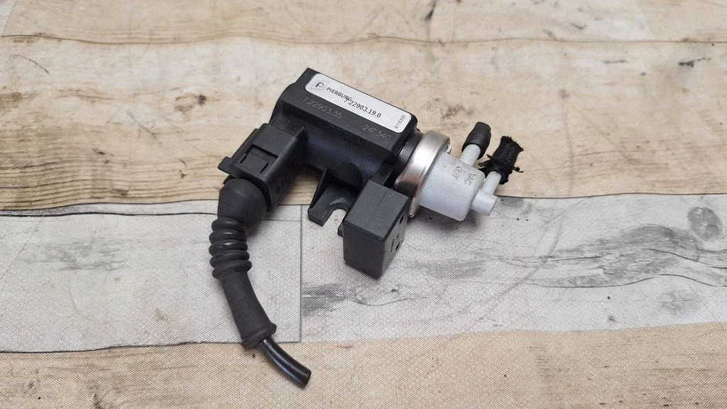 Zawór elektromagnetyczny turbo 722903190