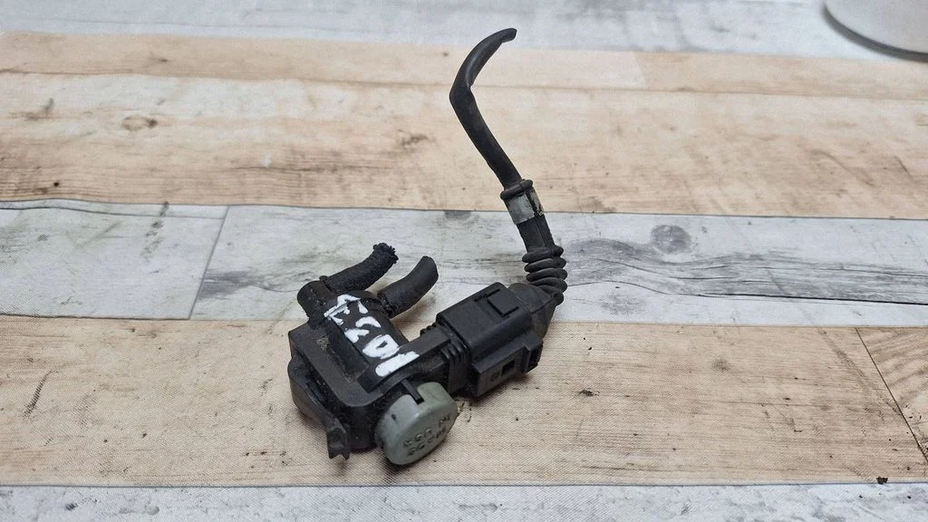 Zawór elektromagnetyczny turbo 1J0906283C