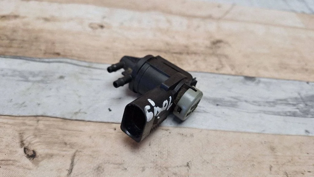 Turbo solenoid valve 1K0906283A
