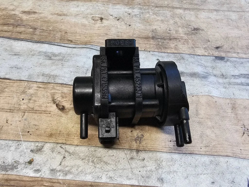 Zawór elektromagnetyczny turbo 09128022