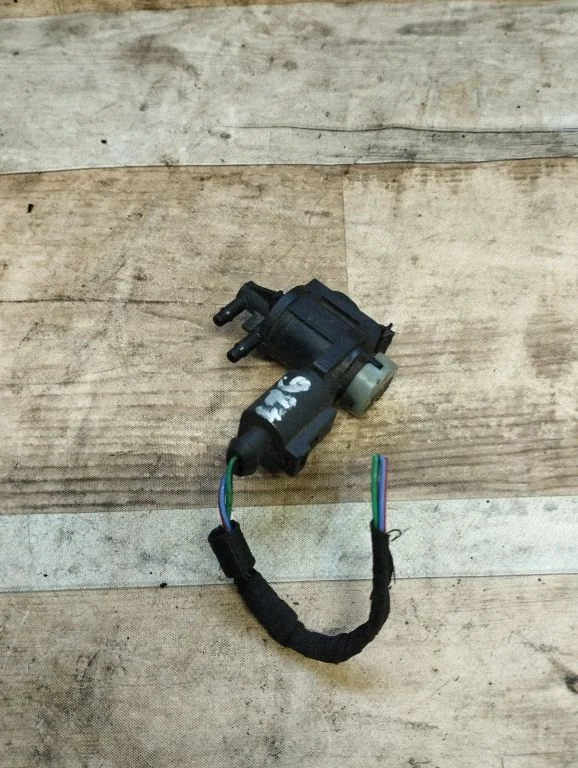 Turbo solenoid valve 1K0906283A
