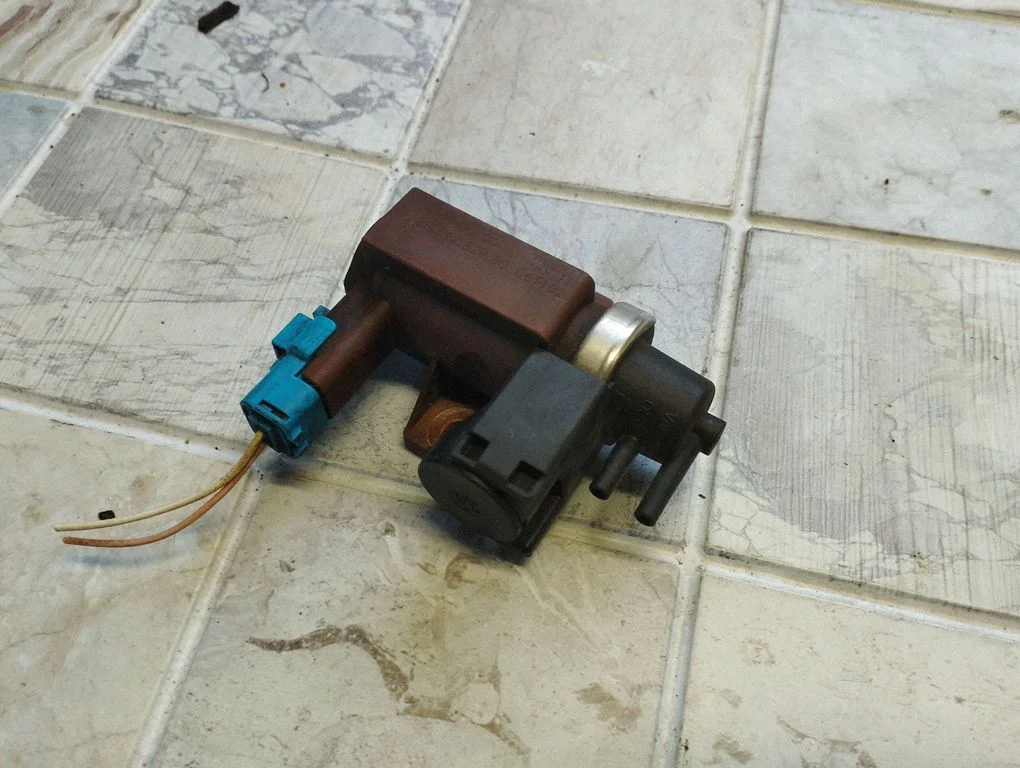 Turbo solenoid valve 9654282880