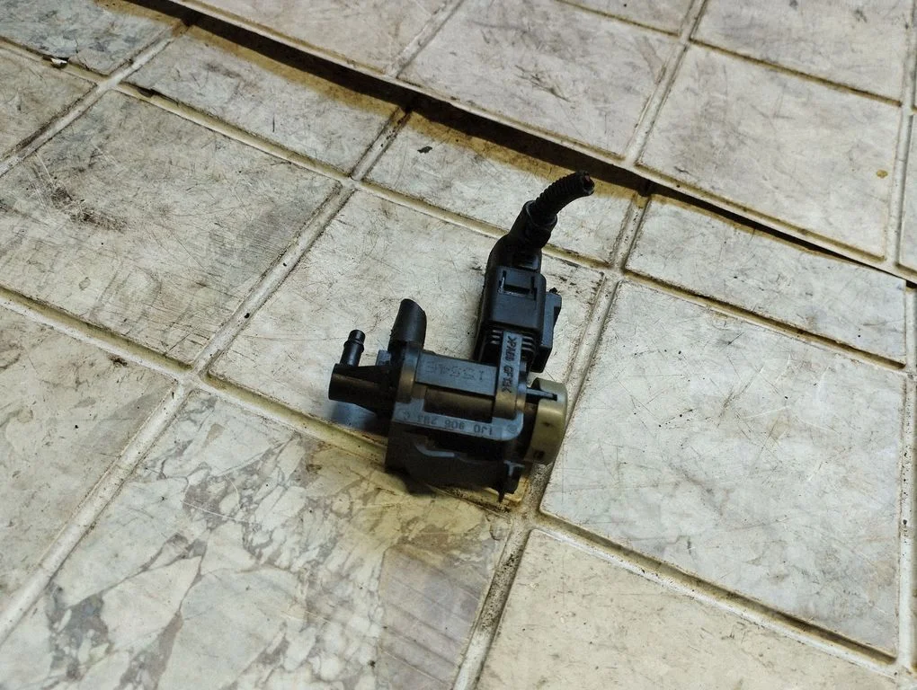 Solenoidklapp 1J0906283C