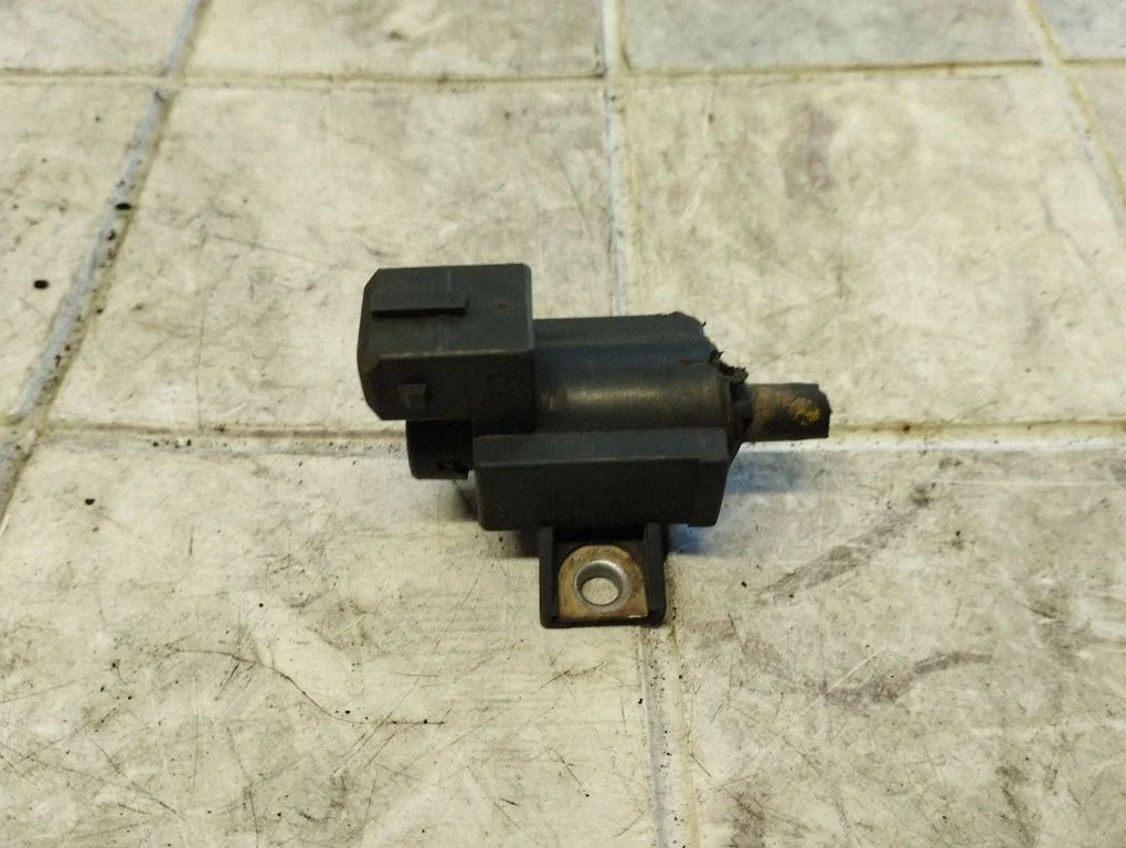 Turbo solenoid valve – Toyota Corolla Verso AR10 (2004-2009)