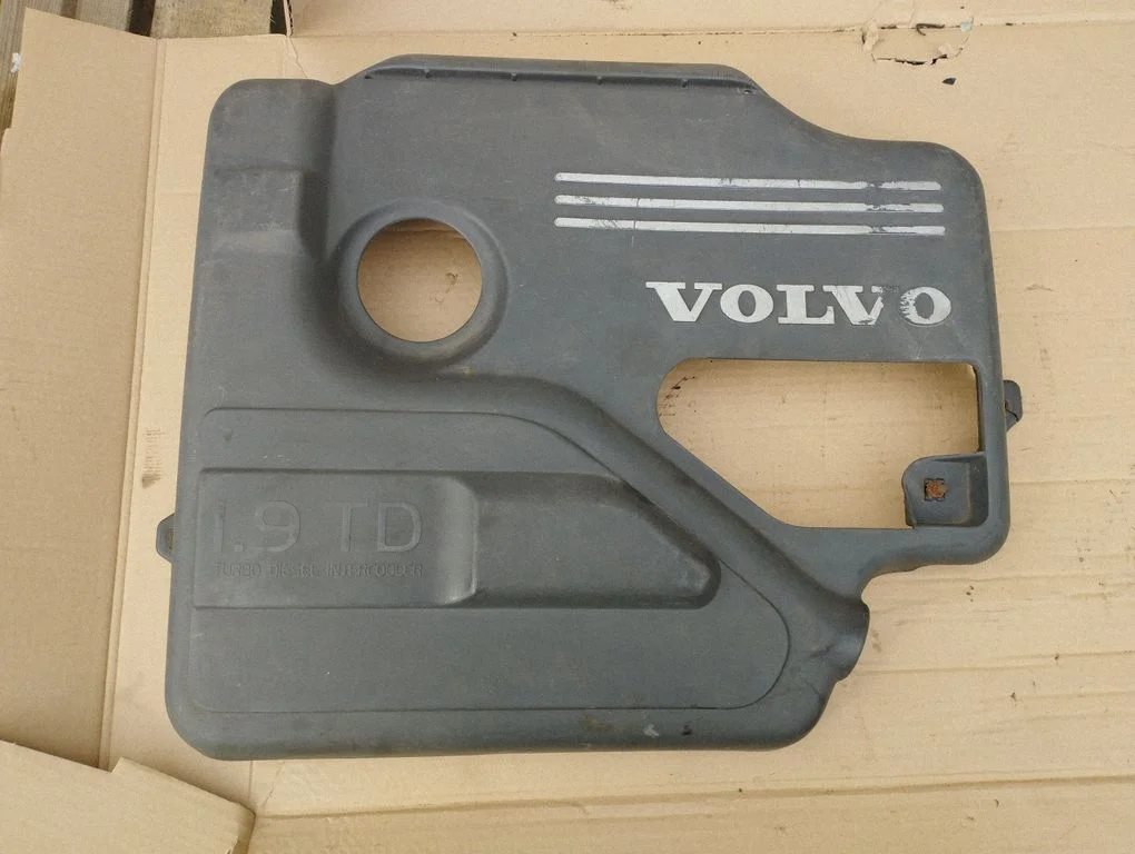 Engine cover (trim) – Volvo S40, V40 (1995-2004)