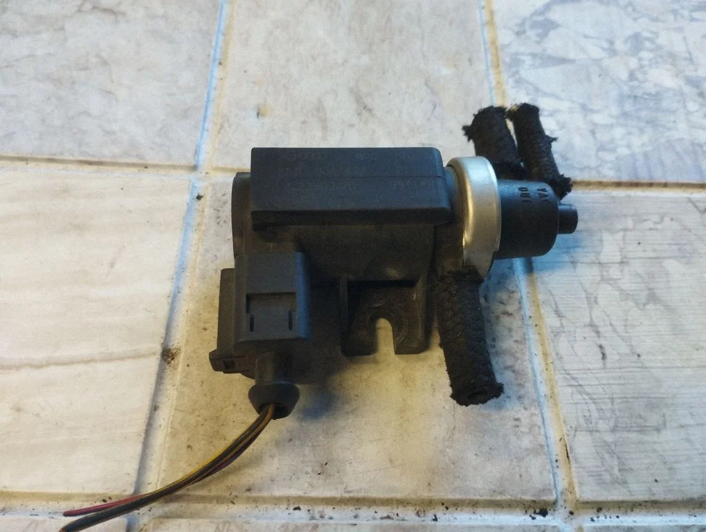 Turbo solenoid valve 1J0906627