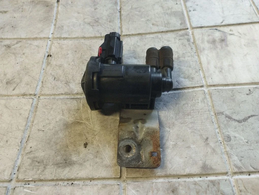 Solenoidklapp 04669569