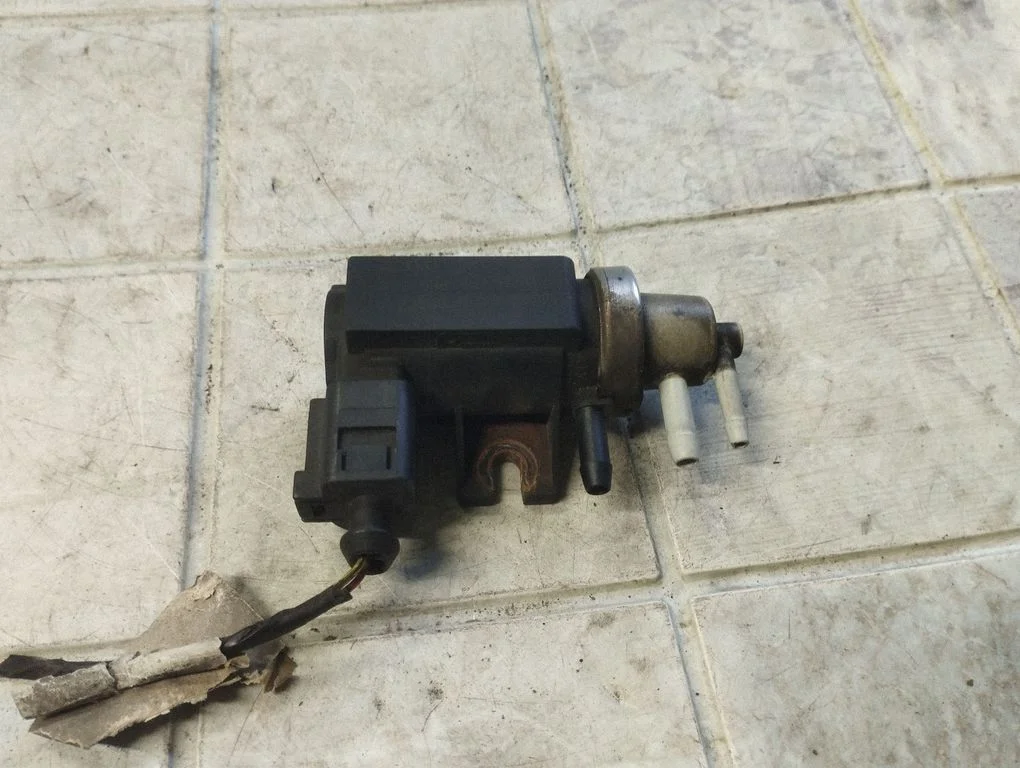 Solenoidklapp – Volkswagen Transporter - Caravelle T5 (2003-2015)