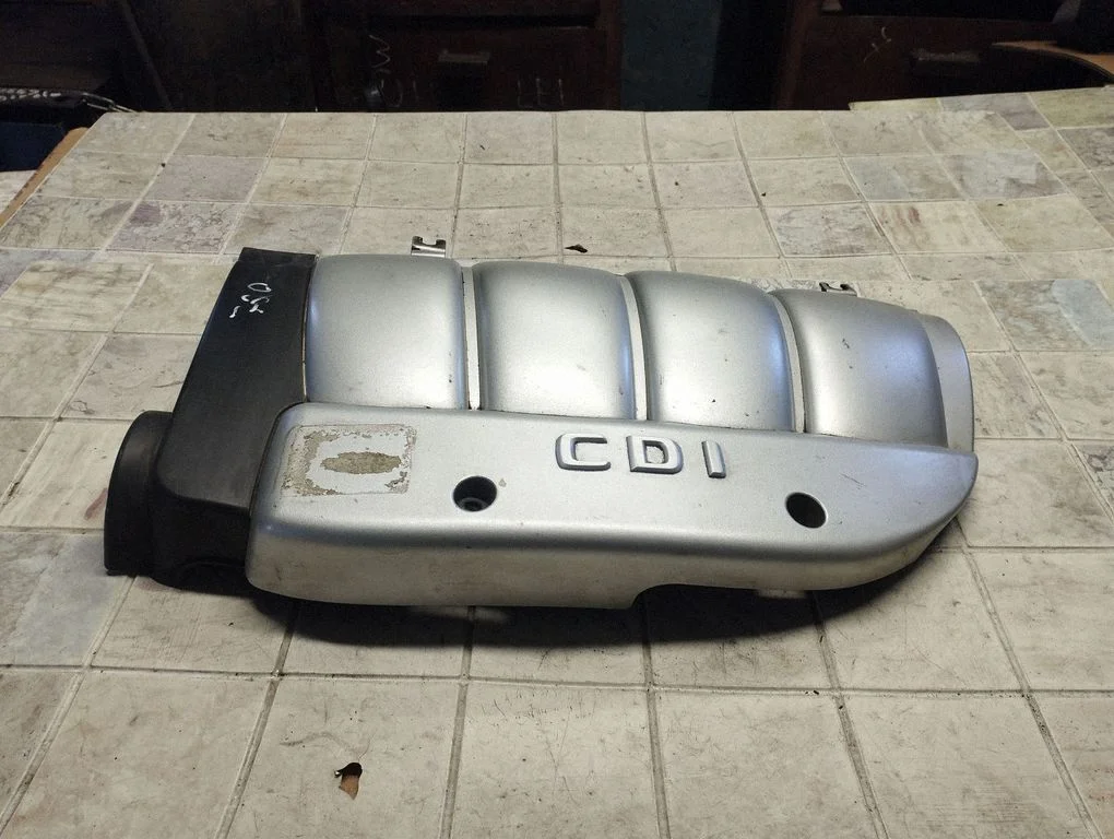 Engine cover (trim) – Mercedes-Benz C-Class W203 (2000-2007)