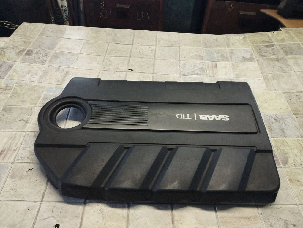Engine cover (trim) – Saab 9-5 (2006-2010)