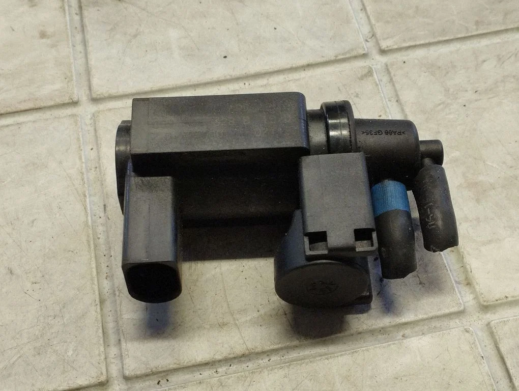 Solenoidklapp – Audi A4 S4 B6 8E 8H (2001-2005)