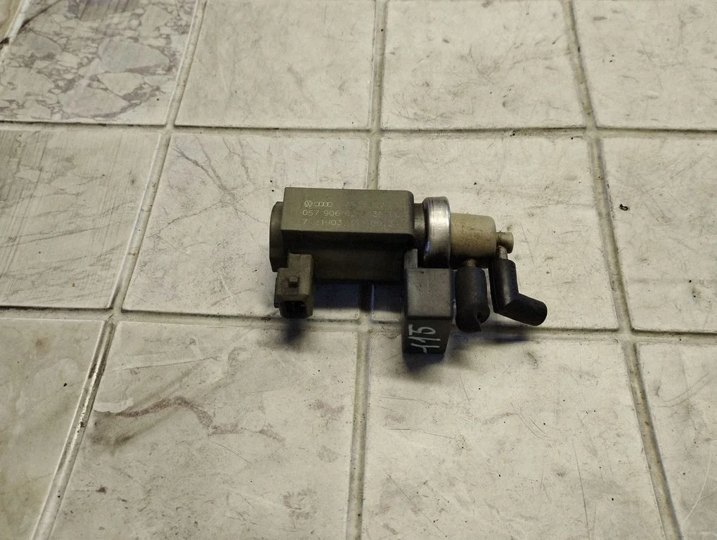 Turbo solenoīda vārsts 057906627A