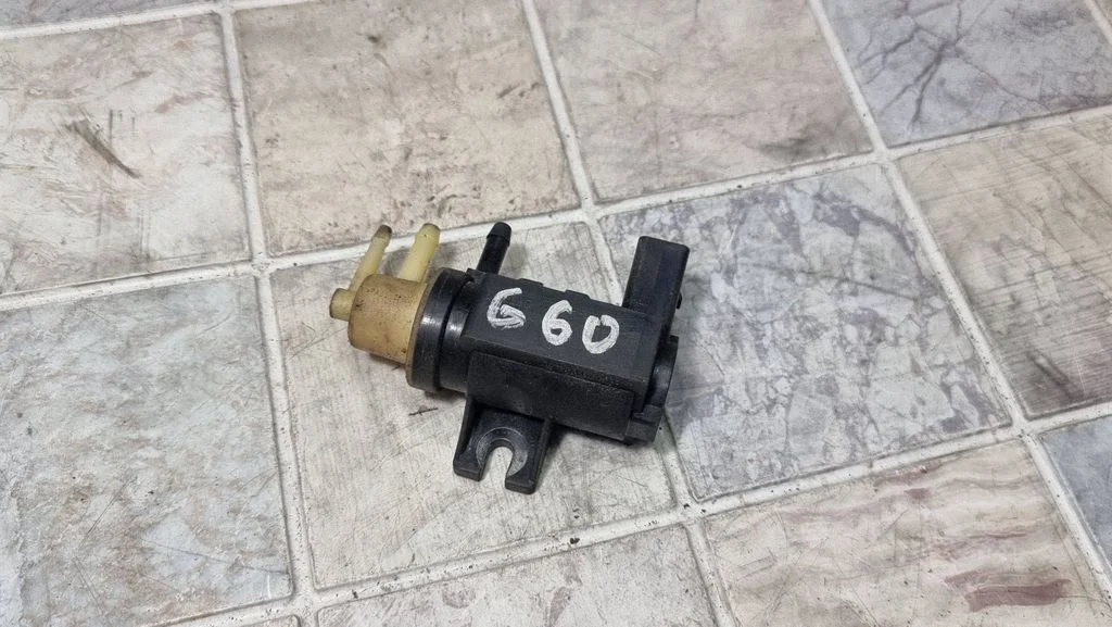 Zawór elektromagnetyczny turbo 1K0906627A