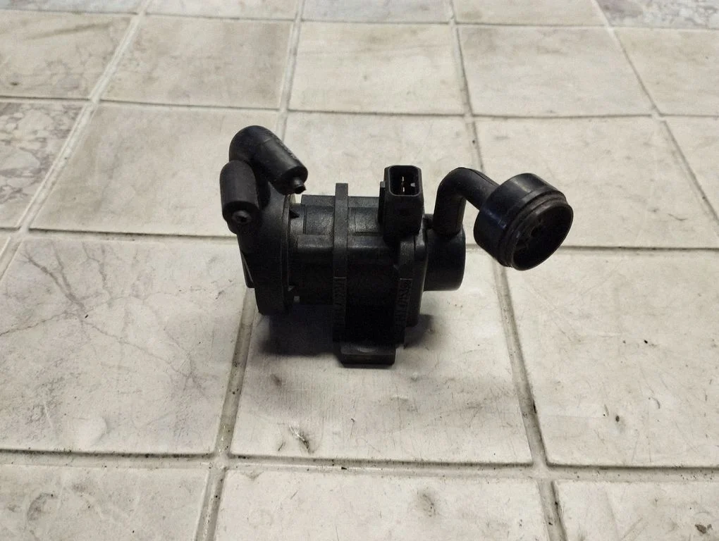 Zawór elektromagnetyczny turbo 4534375