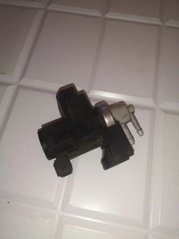 Turbo solenoid valve – Renault Scenic II - Grand scenic II (2003-2006)