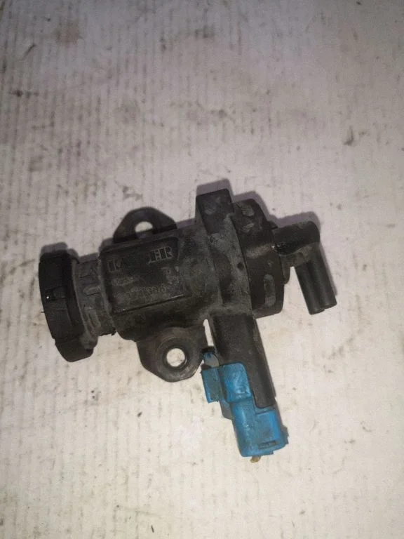 Zawór elektromagnetyczny turbo 3024368