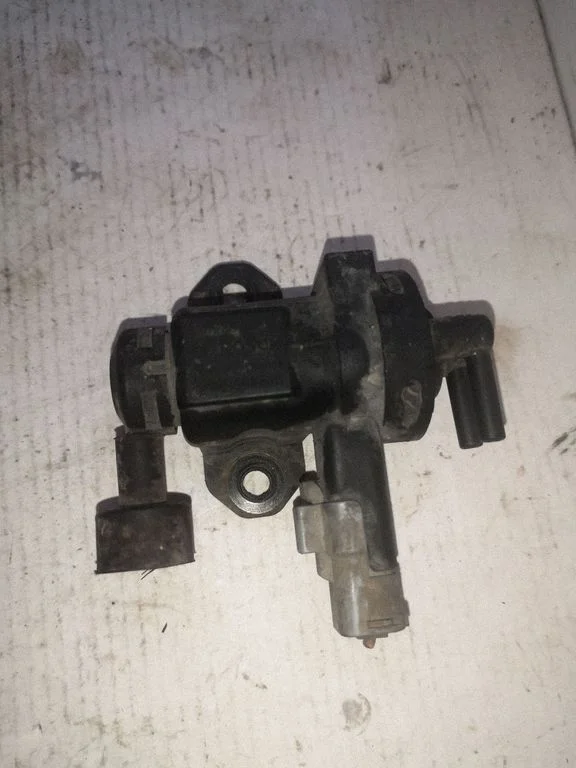 Zawór elektromagnetyczny turbo 9628971180