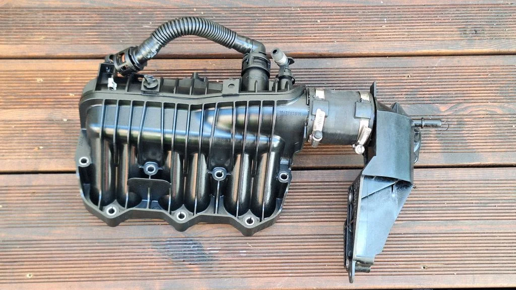 Intake manifold 1047092S01