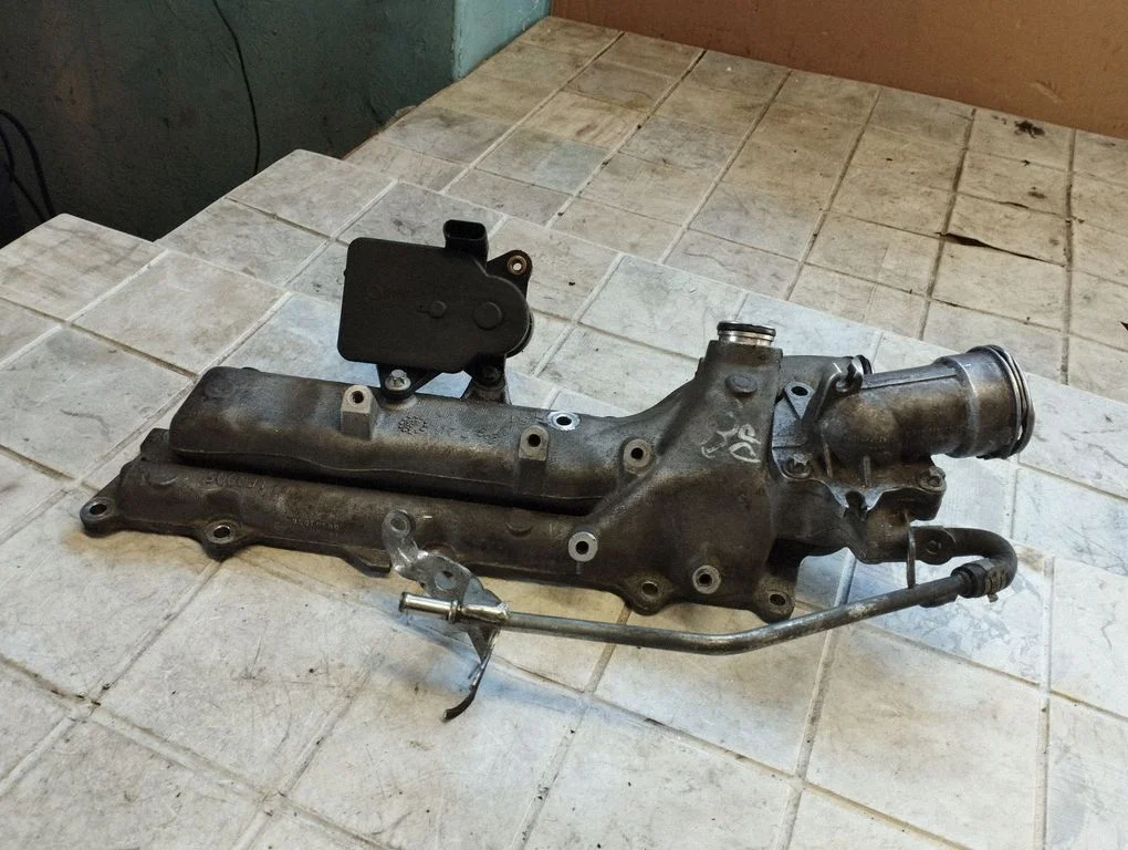 Intake manifold – Mercedes-Benz S-Class W221 (2005-2013)