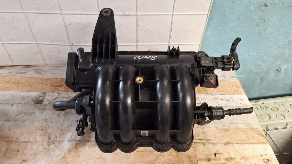 Intake manifold 04892633AD