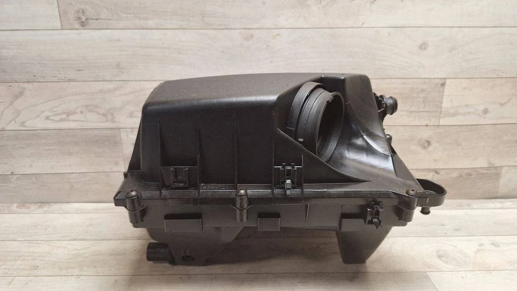 Air filter box 9177266