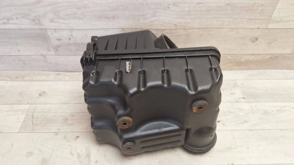Air filter box
