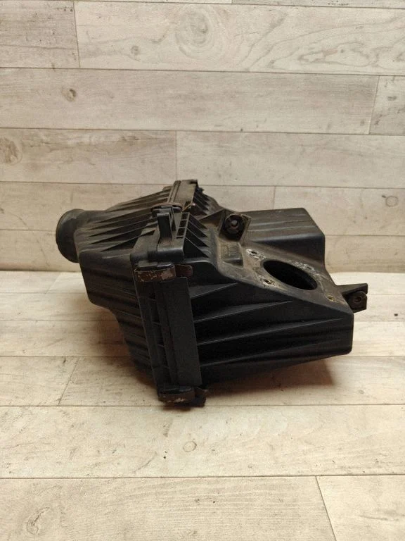 Air filter box 7C000