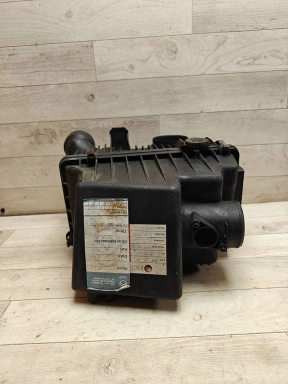 Air filter box