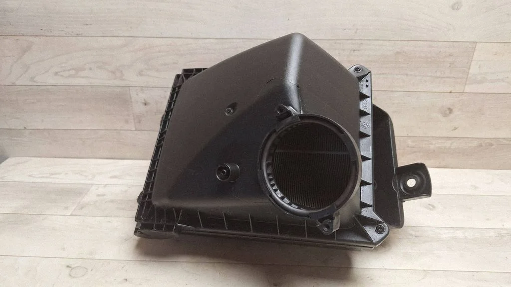 Air filter box 059133835A